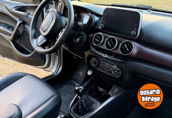 Autos - Fiat Cronos 2023 GNC 60000Km - En Venta
