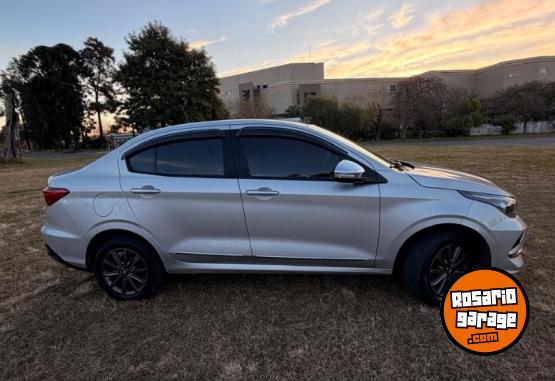 Autos - Fiat Cronos 2023 GNC 60000Km - En Venta