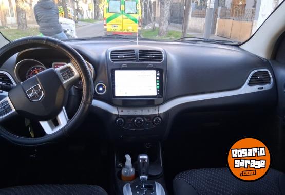 Camionetas - Dodge Journey 2012 GNC 230000Km - En Venta