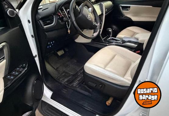 Camionetas - Toyota Sw4 Diamond 2023 Diesel 69000Km - En Venta
