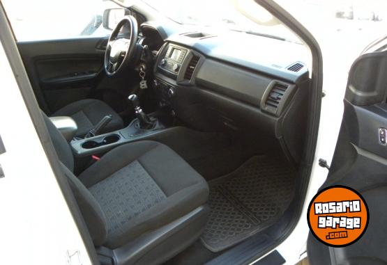 Camionetas - Ford Ranger XL 2.2 4x2 2021 Diesel 140000Km - En Venta
