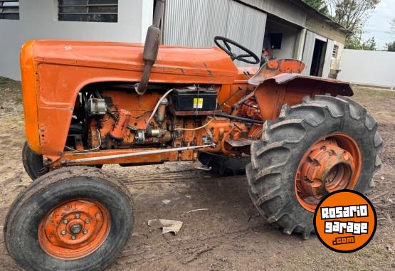 Camiones y Gr�as - Tractor Fiat 450 en Muy Buen Estado - En Venta