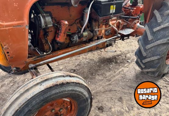 Camiones y Gr�as - Tractor Fiat 450 en Muy Buen Estado - En Venta
