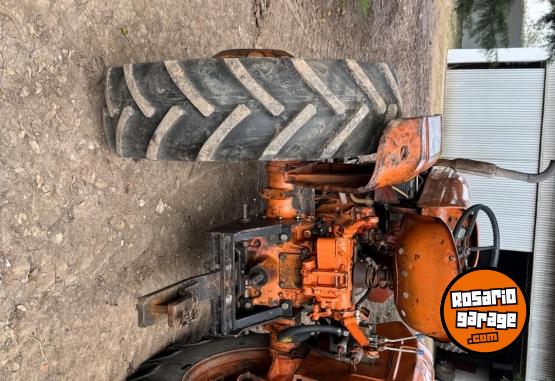 Camiones y Gr�as - Tractor Fiat 450 en Muy Buen Estado - En Venta