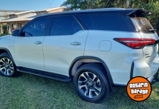 Camionetas - Toyota Sw4 Diamond 2022 Diesel 40000Km - En Venta
