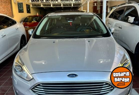 Autos - Ford Focus titanium power 2017 Nafta 110000Km - En Venta