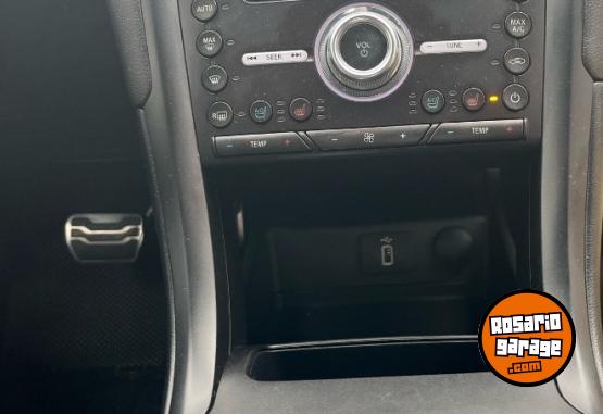 Autos - Ford Mondeo titanium 2018 Nafta 100000Km - En Venta