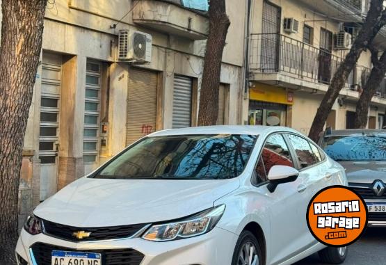 Autos - Chevrolet CRUZE 2018 Nafta 83000Km - En Venta
