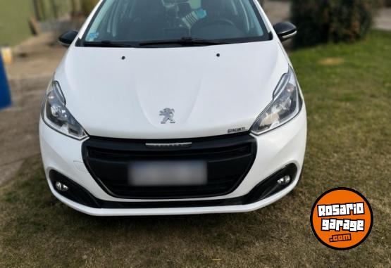 Autos - Peugeot 208 2020 Nafta 156000Km - En Venta