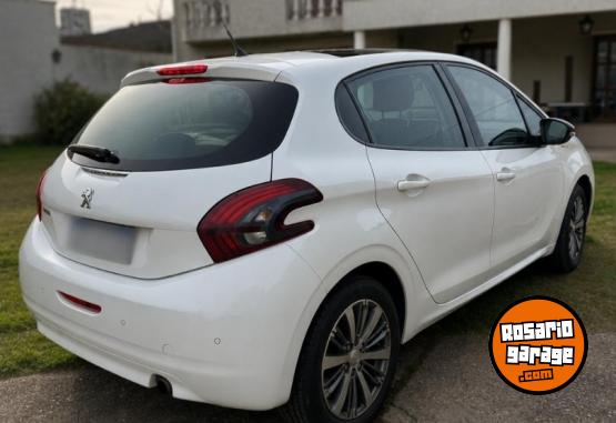 Autos - Peugeot 208 2020 Nafta 156000Km - En Venta
