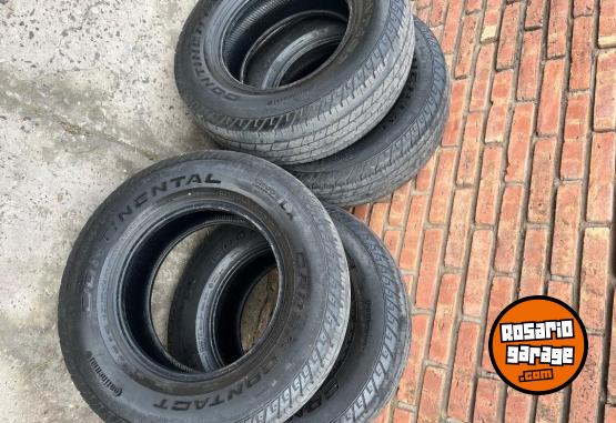 Accesorios para Autos - Cubiertas 245/70/16 Continental en muy buen estado - En Venta