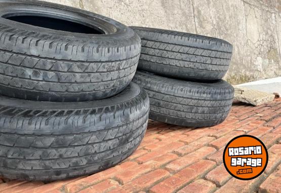 Accesorios para Autos - Cubiertas 245/70/16 Continental en muy buen estado - En Venta