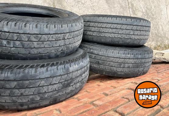 Accesorios para Autos - Cubiertas 245/70/16 Continental en muy buen estado - En Venta