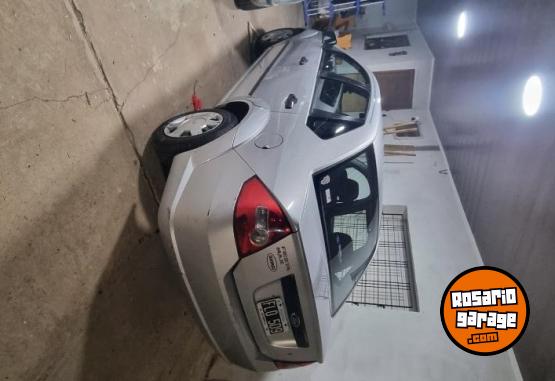 Autos - Ford Fiesta 2006 Nafta 105000Km - En Venta