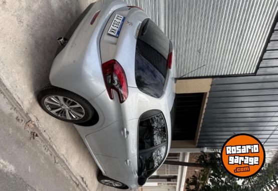 Autos - Peugeot 208 2016 Nafta 76000Km - En Venta