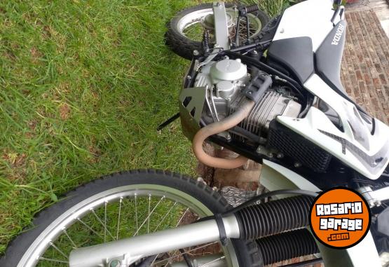 Motos - Honda Tornado 250 2017 Nafta 26000Km - En Venta