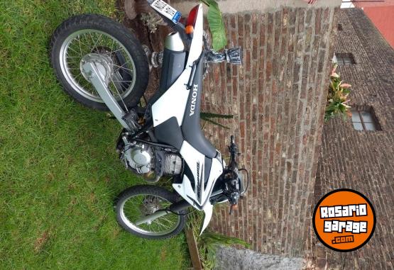 Motos - Honda Tornado 250 2017 Nafta 26000Km - En Venta