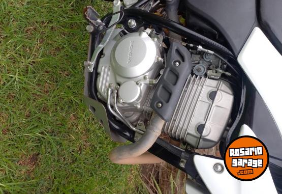 Motos - Honda Tornado 250 2017 Nafta 26000Km - En Venta