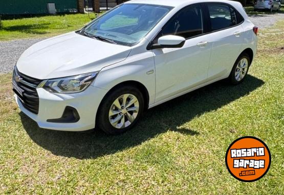 Autos - Chevrolet Onix 2021 Nafta 99800Km - En Venta