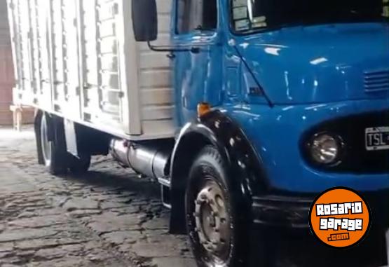 Camiones y Grúas - Mercedes benz - En Venta