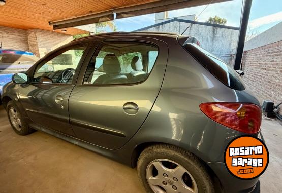 Autos - Peugeot 206 XT 1.6 2005 Nafta 152000Km - En Venta