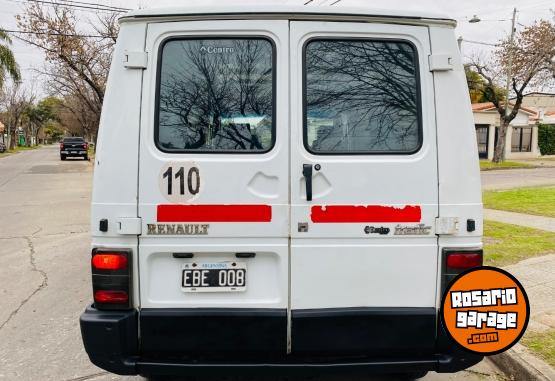 Utilitarios - Renault Trafic 2002 Diesel 400Km - En Venta