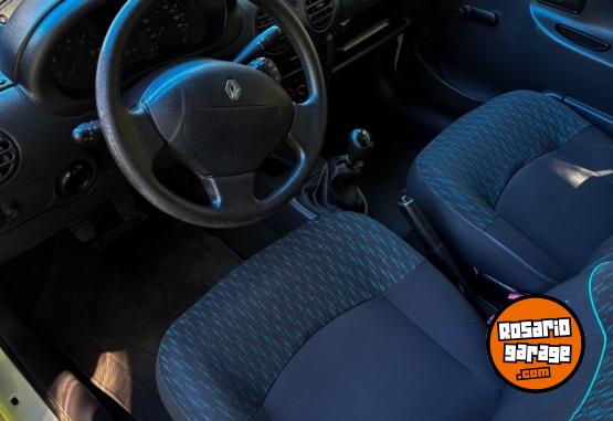 Utilitarios - Renault Kangoo FURGÓN 1.6 2015 Nafta 128000Km - En Venta