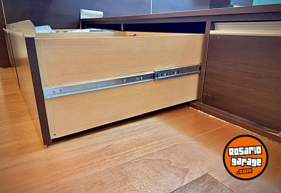 Hogar - CAMA QUEEN CON 6 CAJONES + RESPALDAR + MESAS DE LUZ + COLCHÓN - En Venta