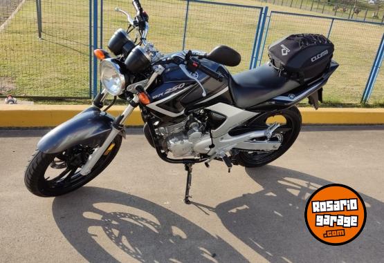 Motos - Yamaha YBR 250 2015 Nafta 36000Km - En Venta