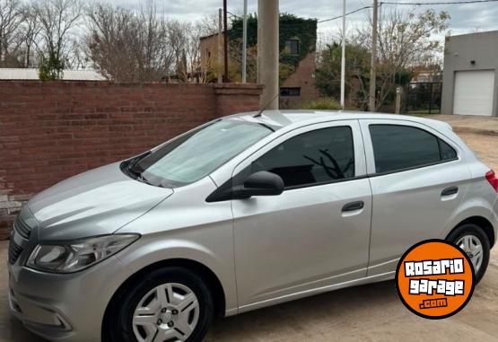 Autos - Chevrolet Onix 2017 Nafta 130000Km - En Venta