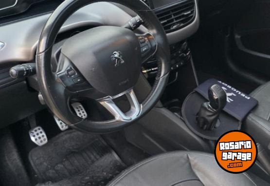 Autos - Peugeot 208 2018 Nafta 90000Km - En Venta