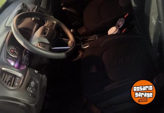 Camionetas - Jeep RENEGADE 2024 Nafta 18000Km - En Venta