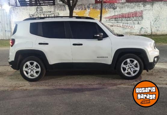 Camionetas - Jeep RENEGADE 2024 Nafta 18000Km - En Venta