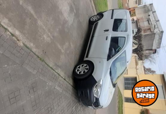 Utilitarios - Renault Kangoo 2023 Nafta 29500Km - En Venta