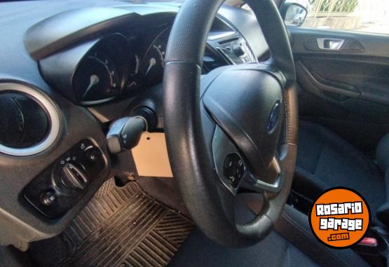Autos - Ford Fiesta SE Power shif 2017 Nafta 60000Km - En Venta