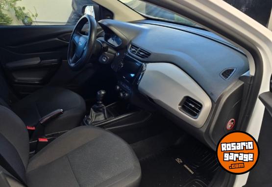 Autos - Chevrolet Prisma JOY 2017 Nafta 96000Km - En Venta