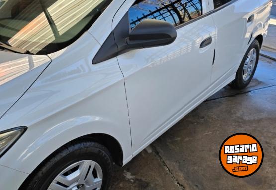 Autos - Chevrolet Prisma JOY 2017 Nafta 96000Km - En Venta