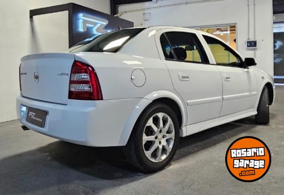 Autos - Chevrolet Astra GLS 2.0 2011 GNC 133000Km - En Venta