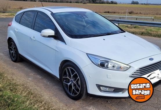 Autos - Ford Focus Titanium 2016 Nafta 131000Km - En Venta