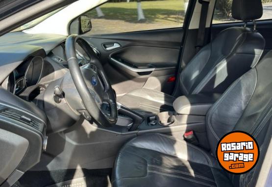 Autos - Ford Focus Titanium 2014 Nafta 108000Km - En Venta