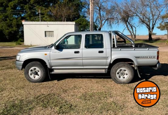 Camionetas - Toyota Hilux DX 2004 Diesel 369000Km - En Venta