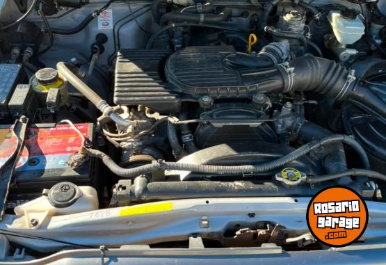 Camionetas - Toyota Hilux DX 2004 Diesel 369000Km - En Venta