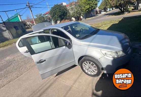 Autos - Volkswagen Voyage 2009 Nafta 180000Km - En Venta