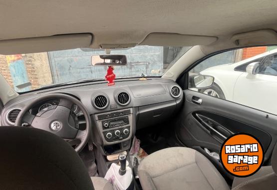 Autos - Volkswagen Voyage 2009 Nafta 180000Km - En Venta