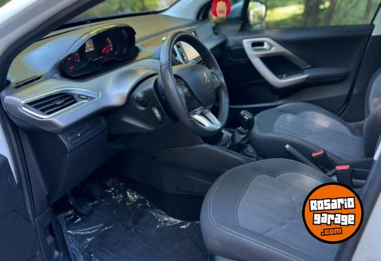 Autos - Peugeot 208 2017 Nafta 69000Km - En Venta