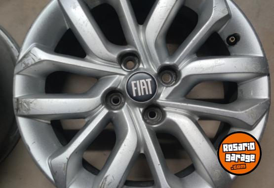 Accesorios para Autos - Llantas 15 Fiat Cronos Originales Muy buenas. $400.000 las 4. NO BAJO PRECIO - En Venta