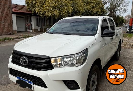 Camionetas - Toyota Hilux 2022 Diesel 135000Km - En Venta