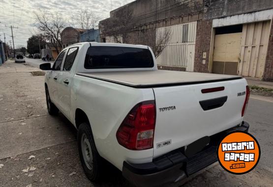 Camionetas - Toyota Hilux 2022 Diesel 135000Km - En Venta
