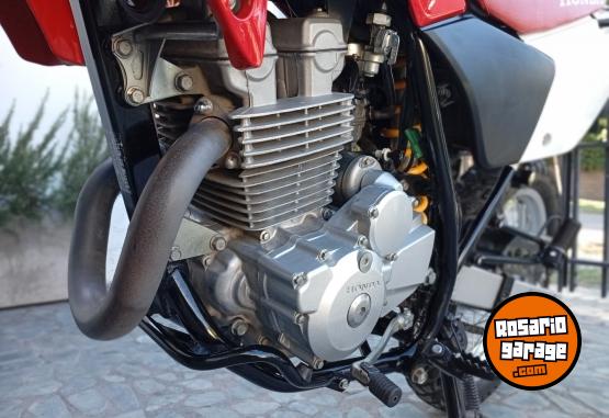 Motos - Honda Tornado 2015 Nafta 17000Km - En Venta