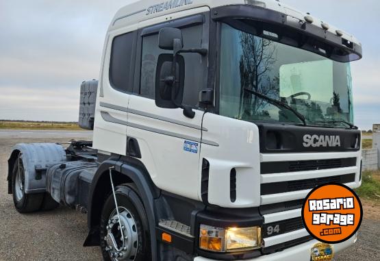 Camiones y Grúas - Scania p310 6 cilindros a bomba - En Venta